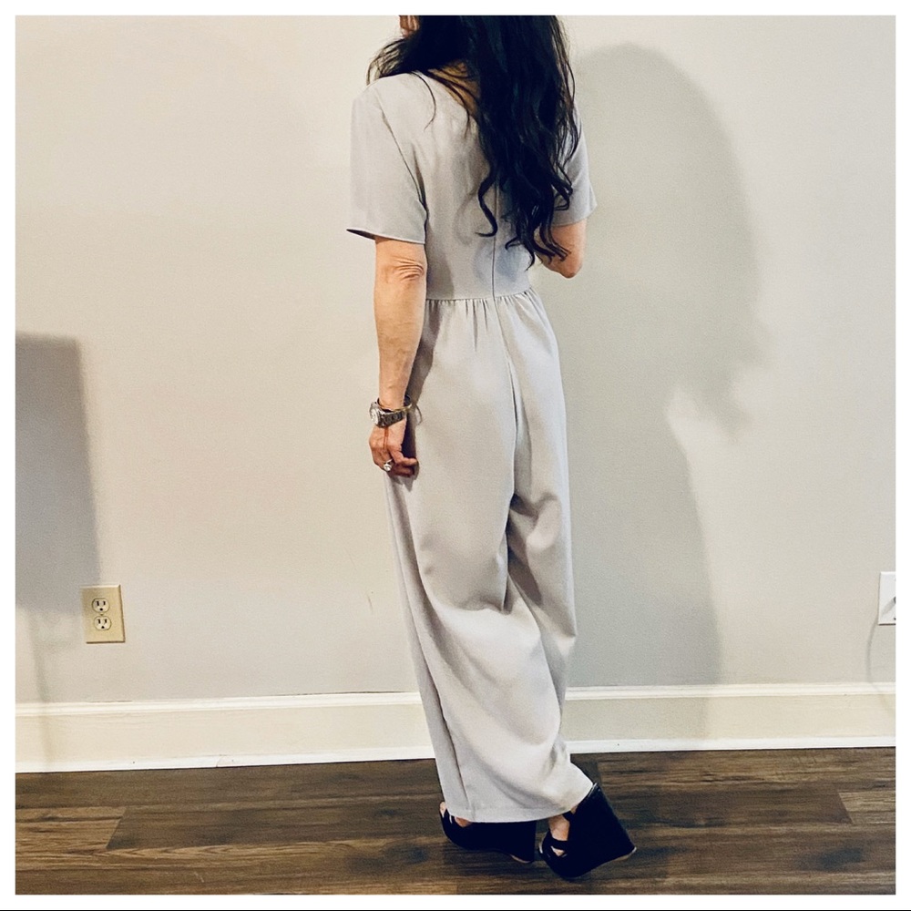 ✨LAST ONE✨Short sleeves front knot detail jumpsuit - Picture 8 of 8